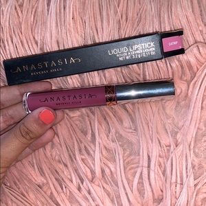 Makeup - Anastasia Beverly Hills liquid lip shade catnip Makeup - Anastasia Beverly Hills liquid lip shade catnip